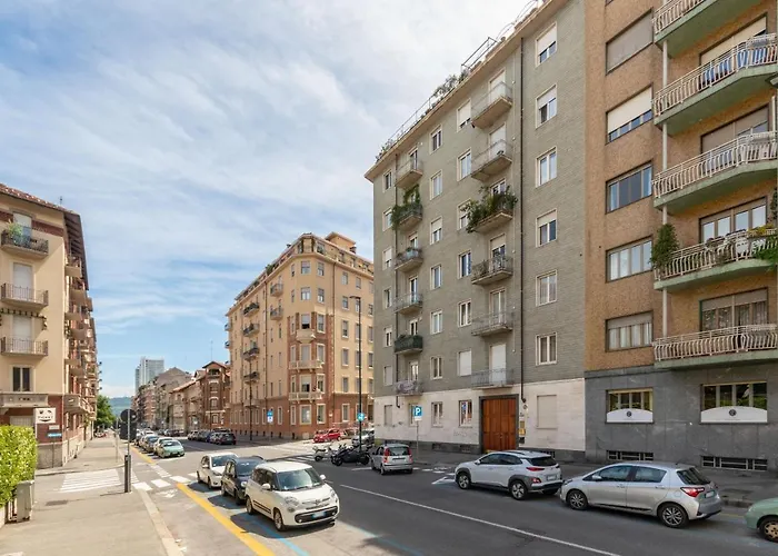 Cialdini Apartment Close To The City Center